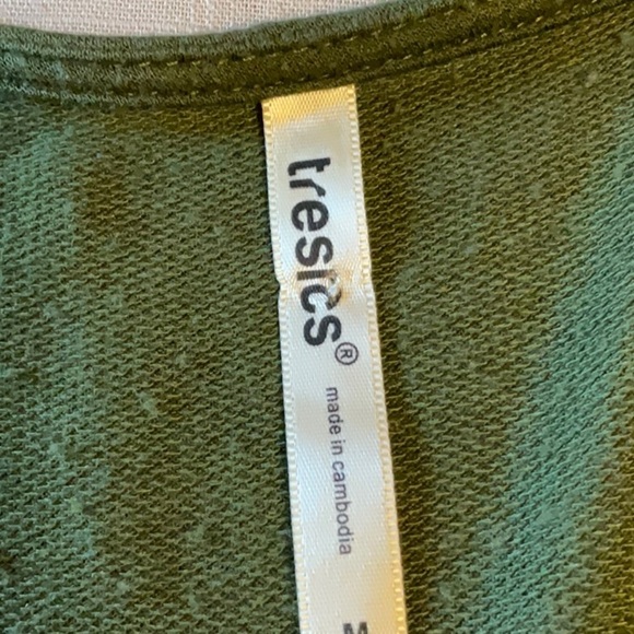 Tresics Fitted Green Long Sleeve Sweatshirt - Picture 5 of 6